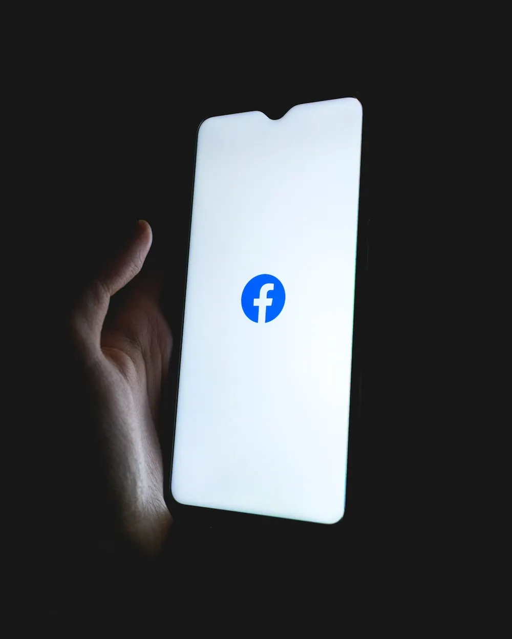 Hogyan töltsön le egy videót a Facebookról bármilyen eszközön